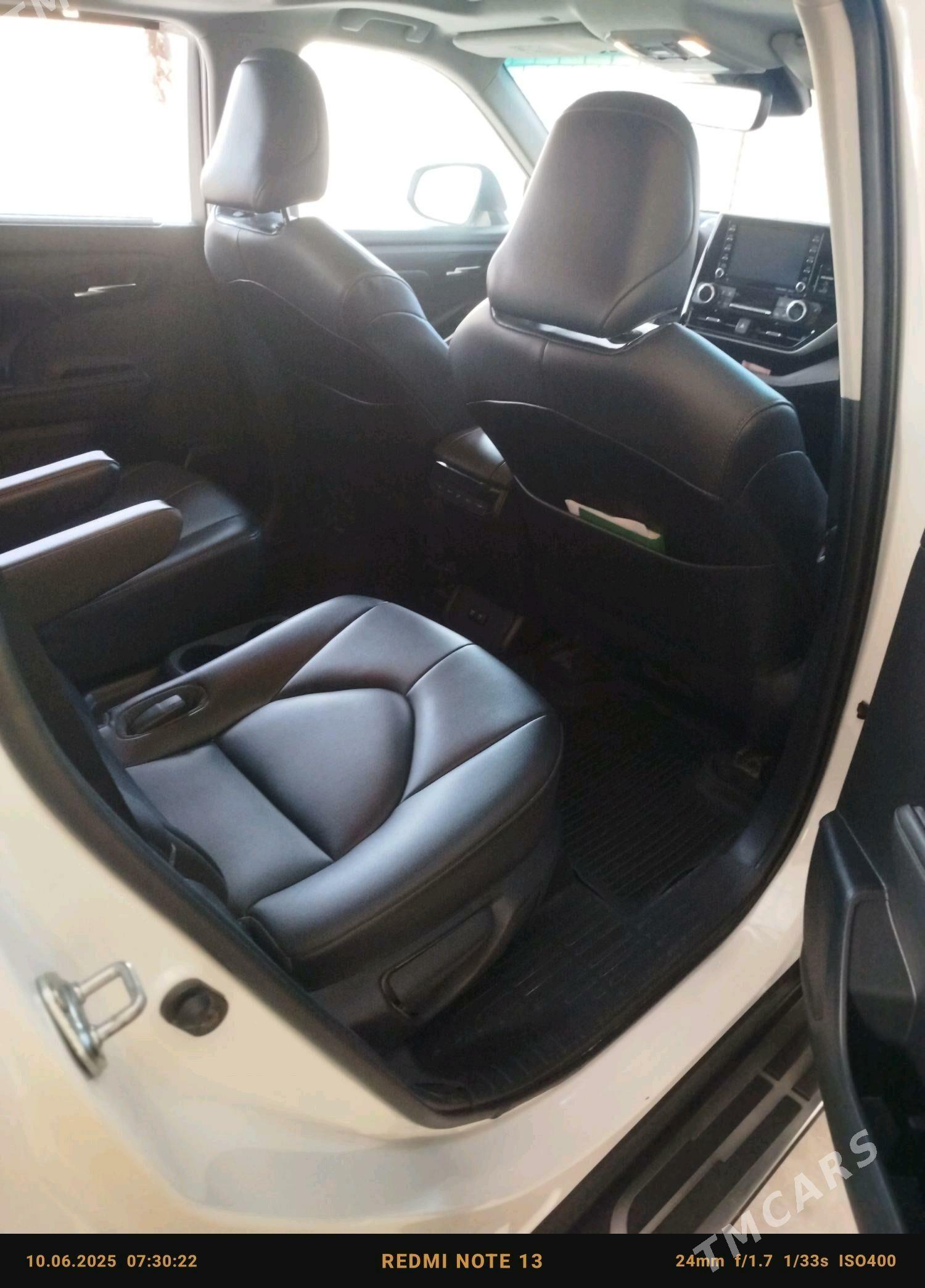 Toyota Highlander 2021 - 580 000 TMT - Теджен - img 4