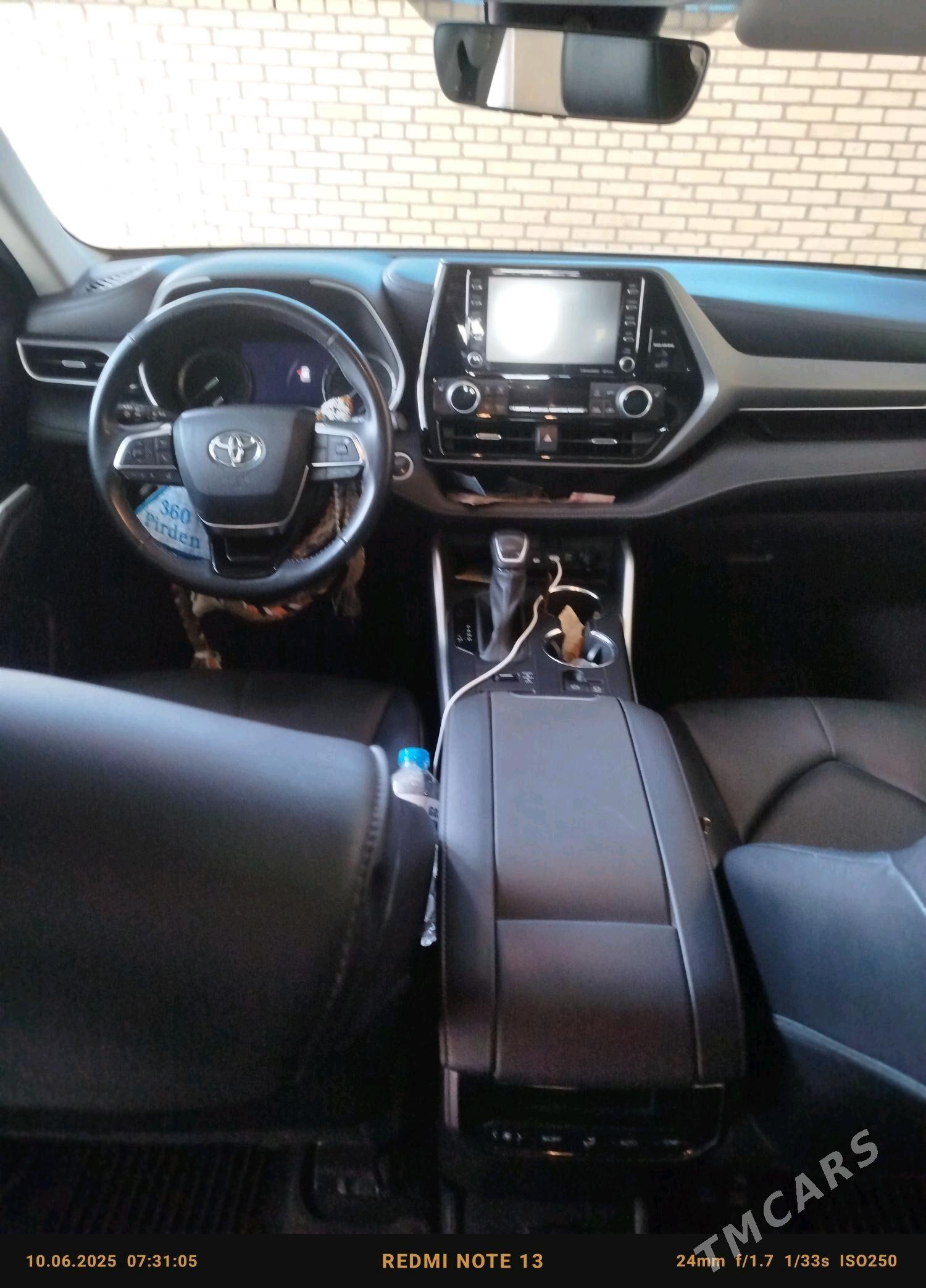 Toyota Highlander 2021 - 580 000 TMT - Теджен - img 7