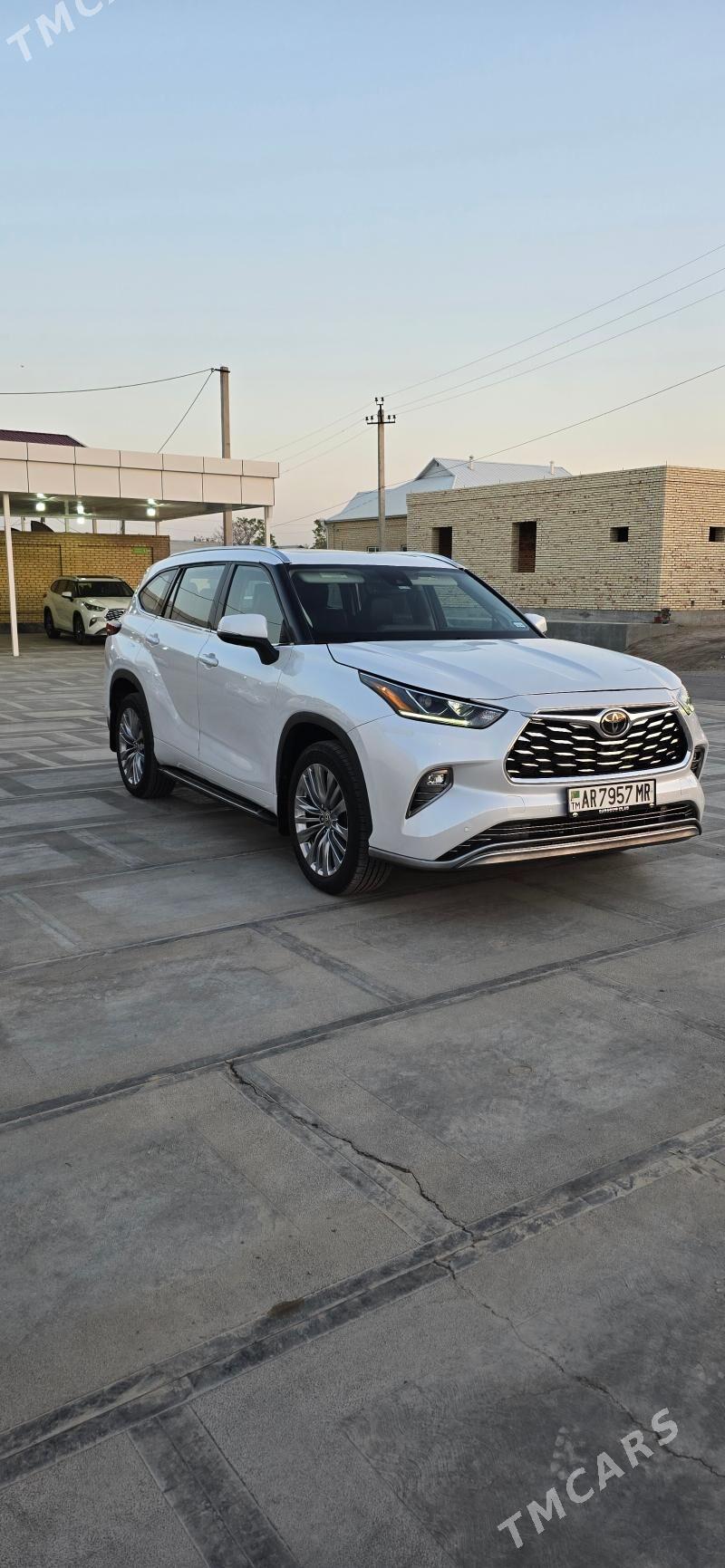 Toyota Highlander 2021 - 560 000 TMT - Мары - img 2