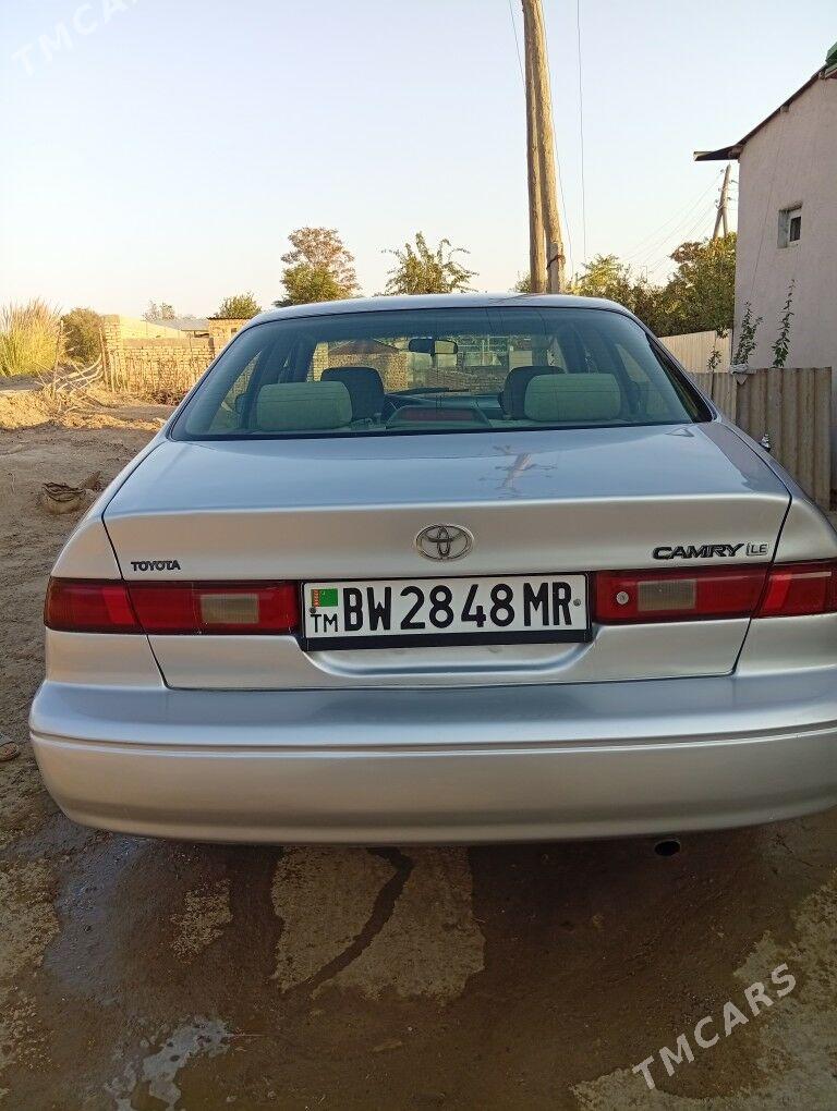 Toyota Camry 1999 - 135 000 TMT - Ёлётен - img 2