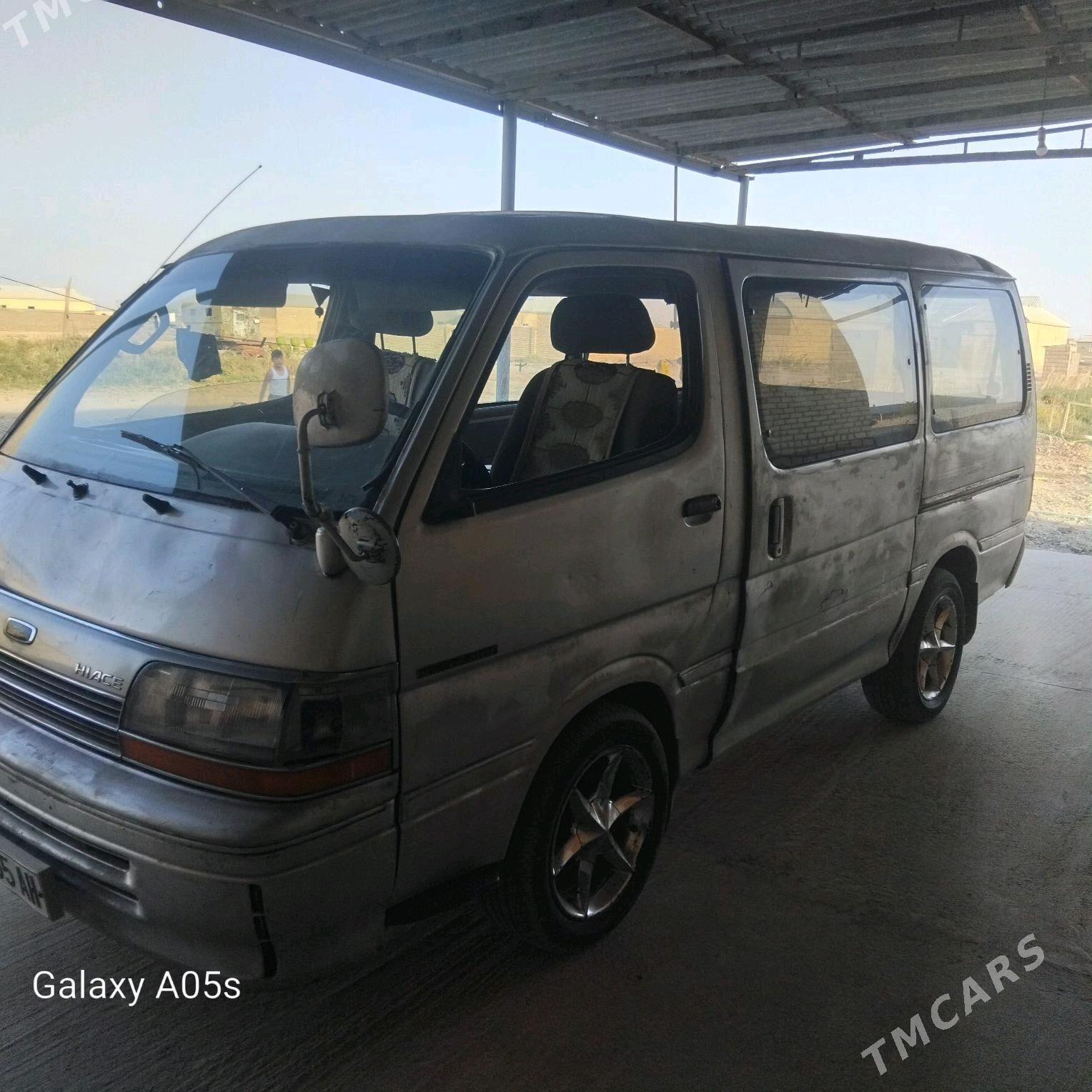 Toyota Hiace 1995 - 40 000 TMT - Sarahs - img 2
