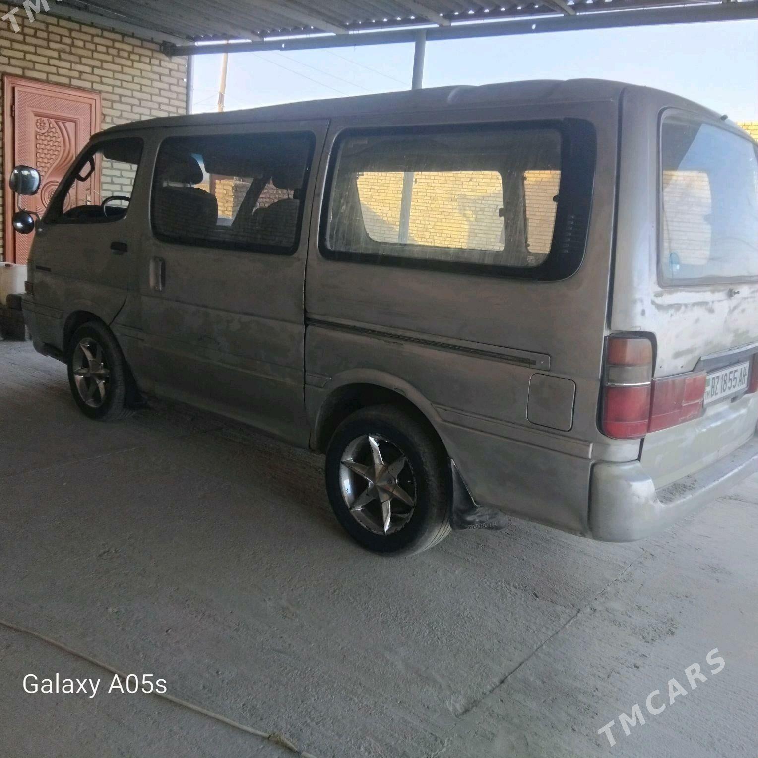 Toyota Hiace 1995 - 40 000 TMT - Sarahs - img 5