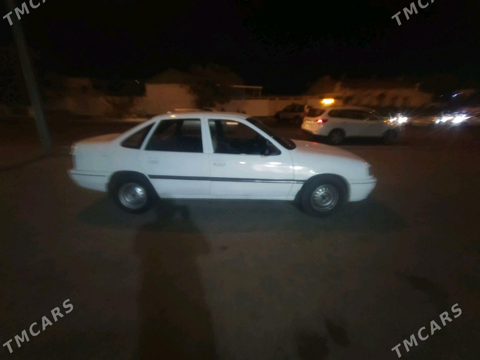 Opel Vectra 1990 - 33 000 TMT - Türkmenbaşy - img 3