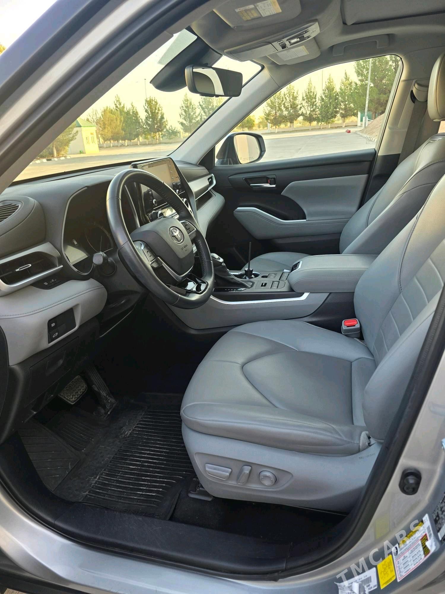 Toyota Highlander 2021 - 600 000 TMT - Байрамали - img 2