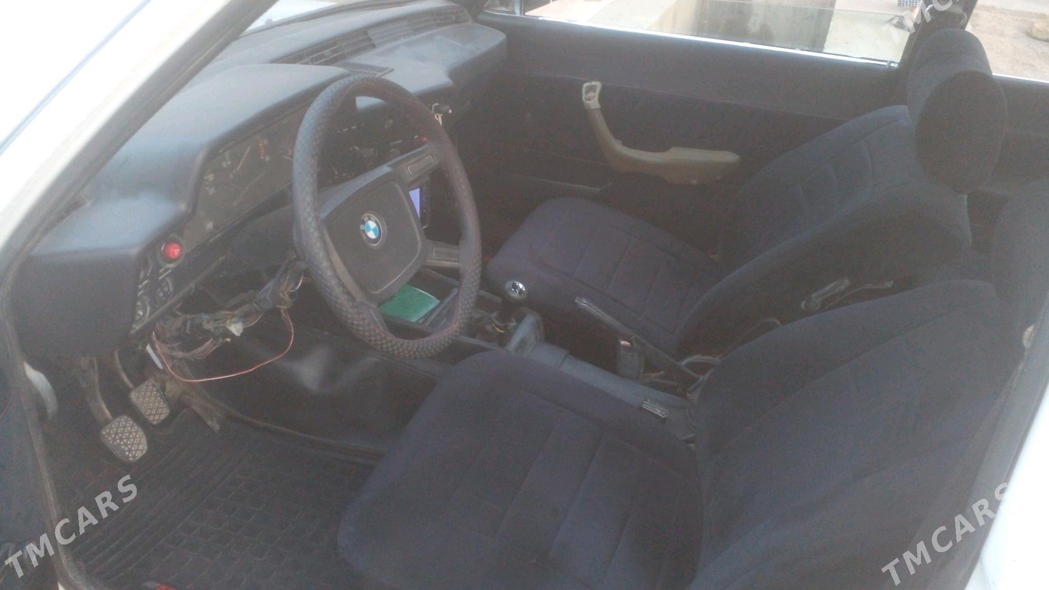 BMW 325 1982 - 32 000 TMT - Мары - img 6