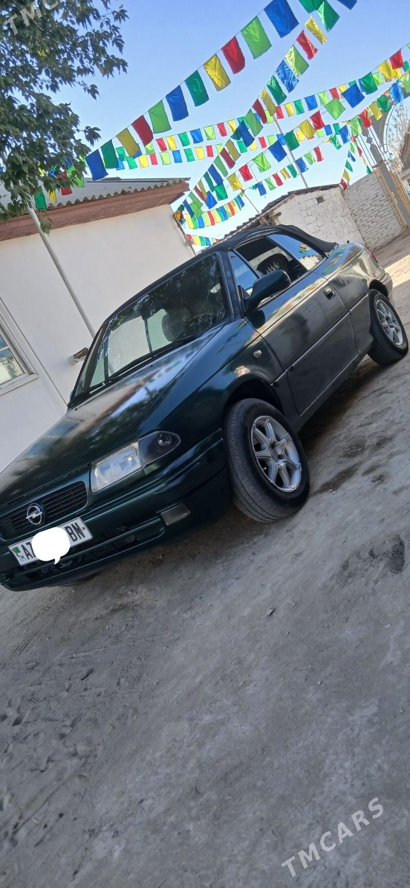 Opel Astra 1996 - 34 000 TMT - Гумдаг - img 1