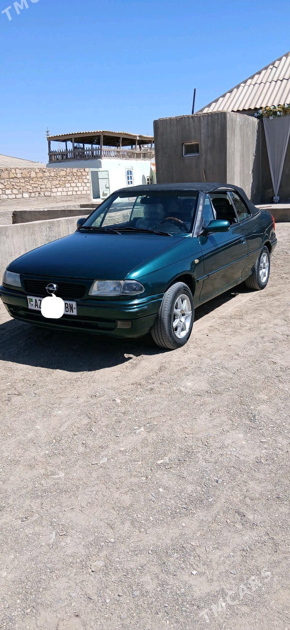 Opel Astra 1996 - 34 000 TMT - Гумдаг - img 2
