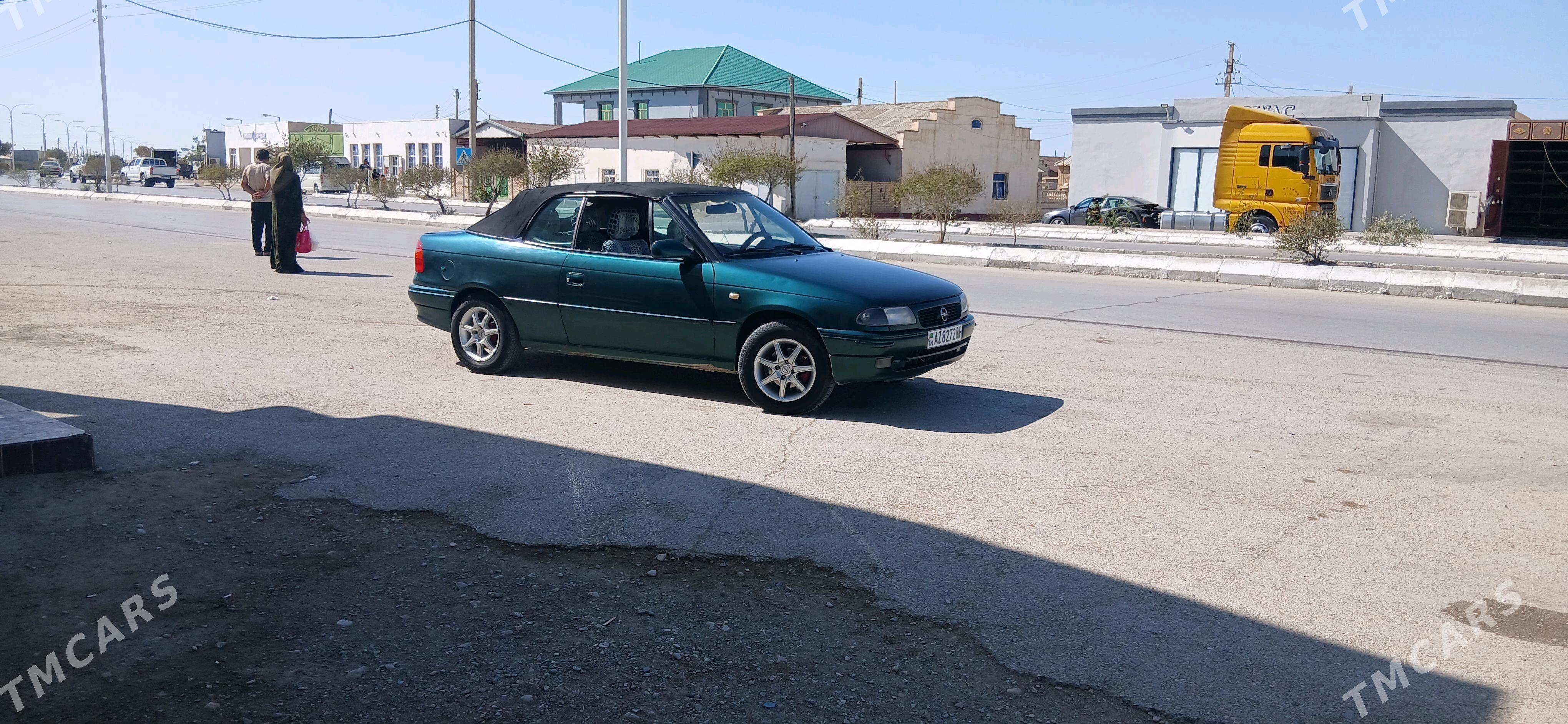Opel Astra 1996 - 34 000 TMT - Гумдаг - img 4