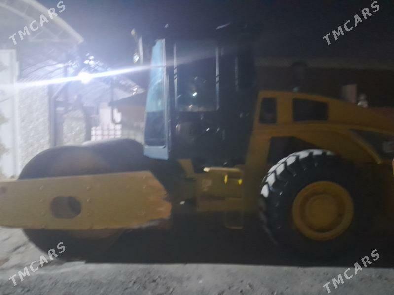 LiuGong CLG 6114E 2011 - 290 000 TMT - Бузмеин - img 3