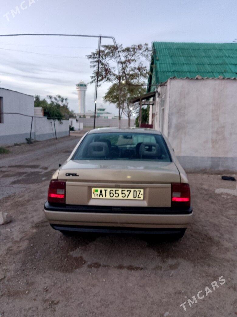 Opel Vectra 1991 - 40 000 TMT - Болдумсаз - img 4