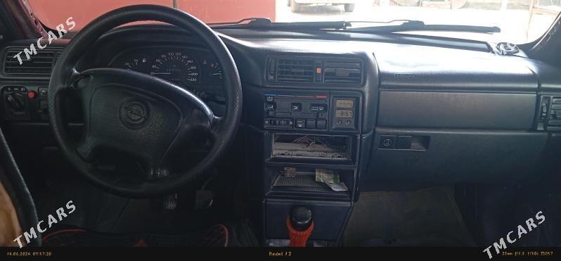 Opel Vectra 1993 - 33 000 TMT - Дянев - img 4