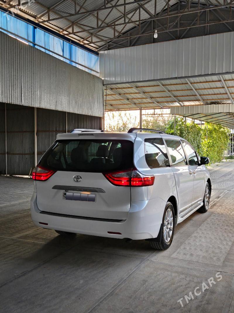 Toyota Sienna 2011 - 265 000 TMT - Мары - img 4