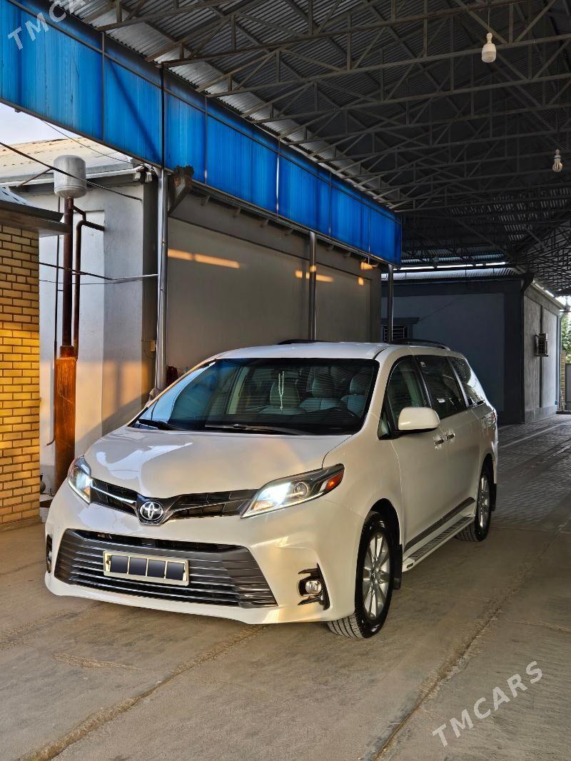 Toyota Sienna 2011 - 265 000 TMT - Мары - img 3