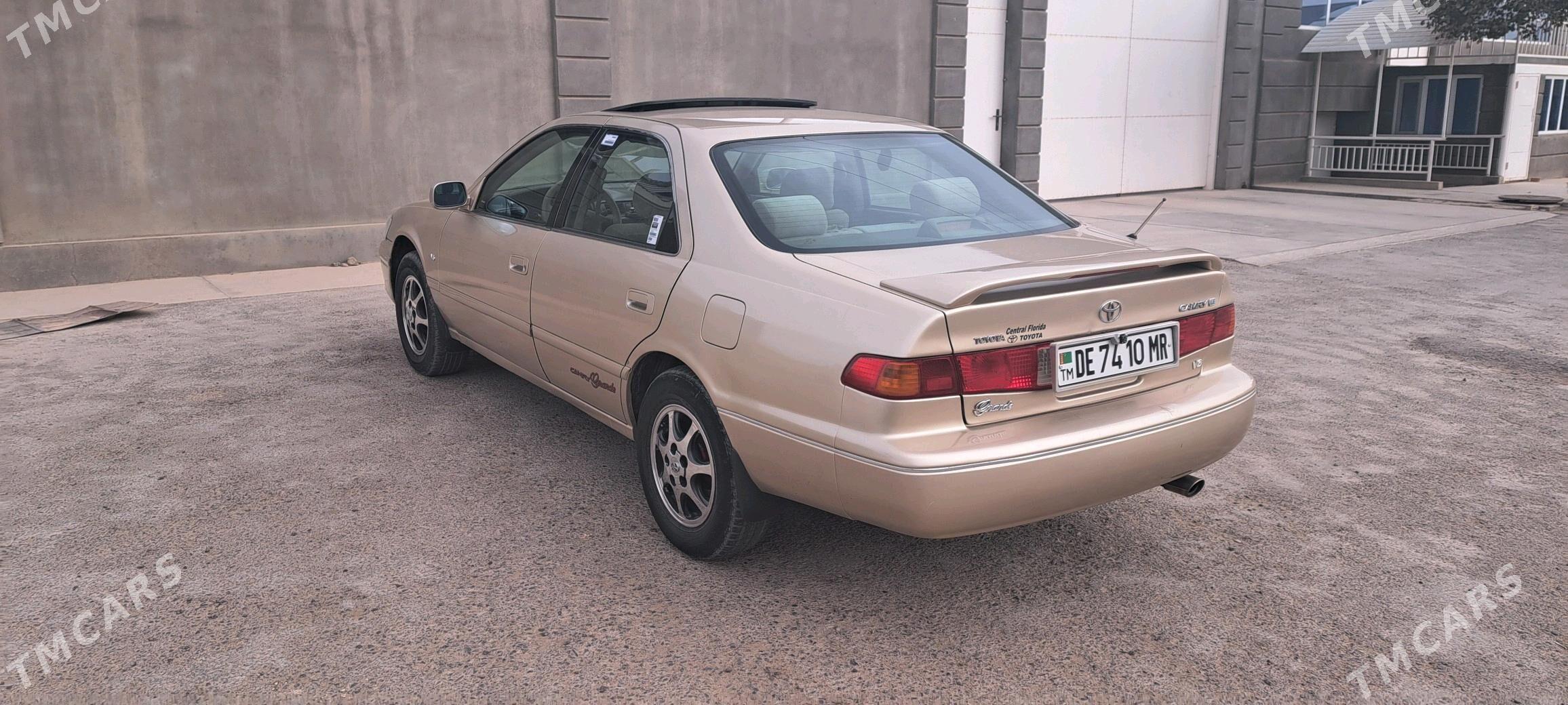 Toyota Camry 1998 - 130 000 TMT - Мары - img 3
