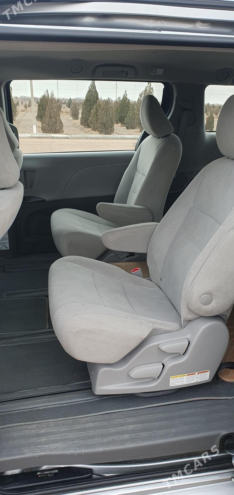 Toyota Sienna 2020 - 405 000 TMT - Daşoguz - img 7