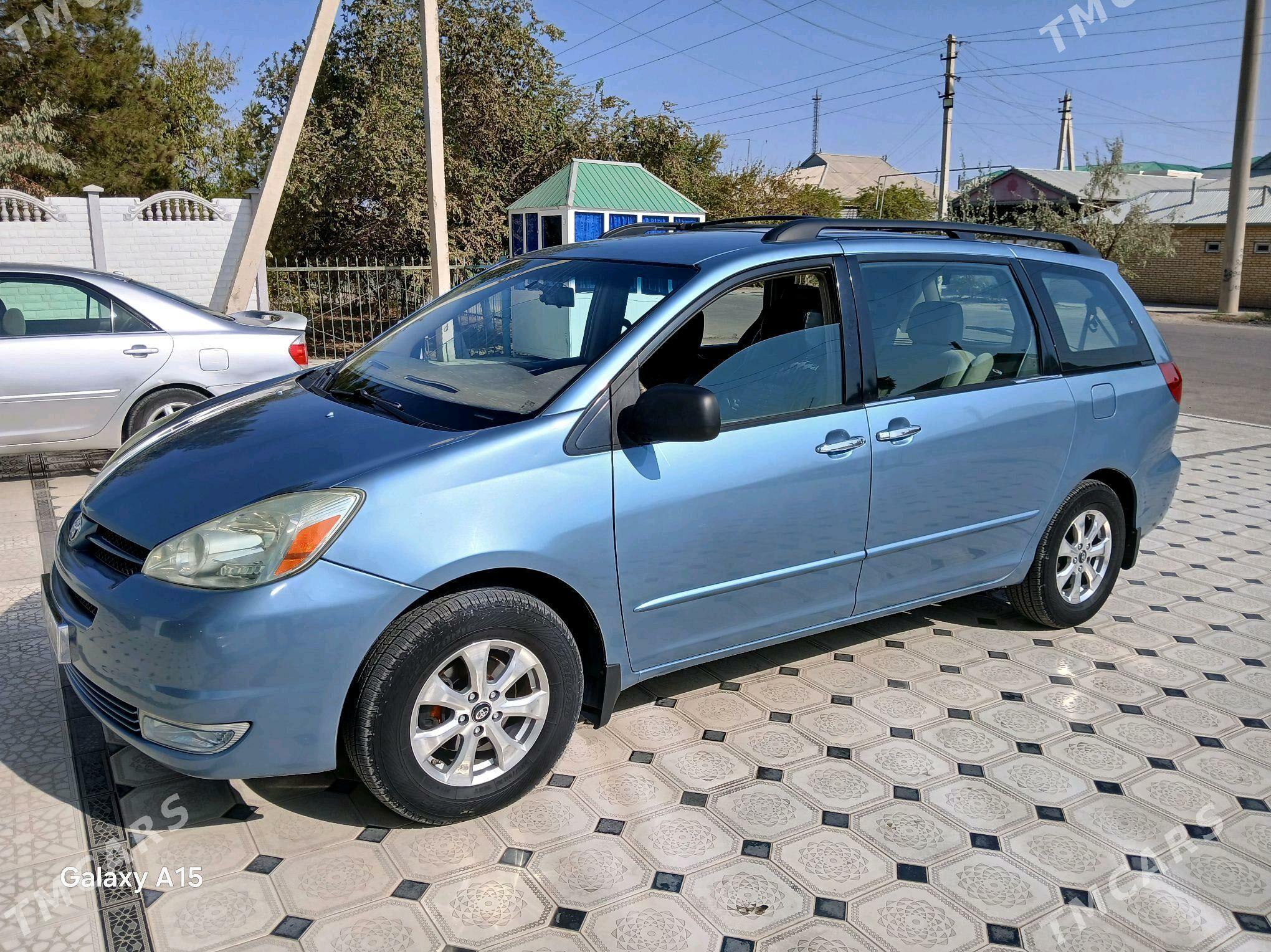 Toyota Sienna 2005 - 245 000 TMT - Мары - img 6