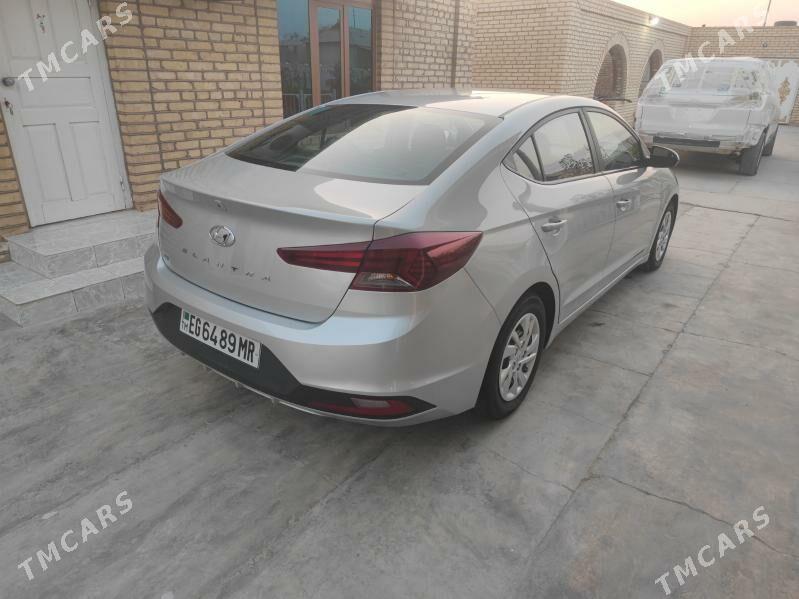 Hyundai Elantra 2019 - 190 000 TMT - Мары - img 8