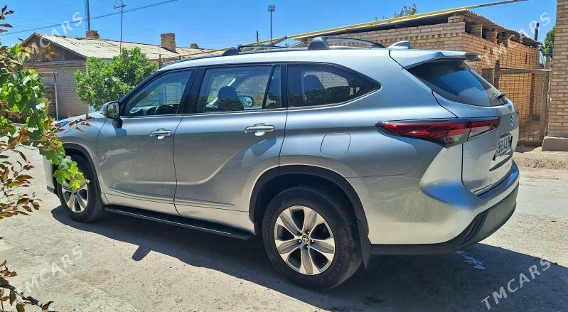 Toyota Highlander 2021 - 520 000 TMT - Дянев - img 5