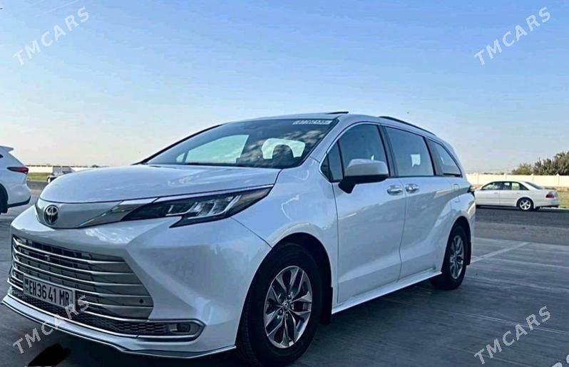 Toyota Sienna 2021 - 475 000 TMT - Мары - img 1