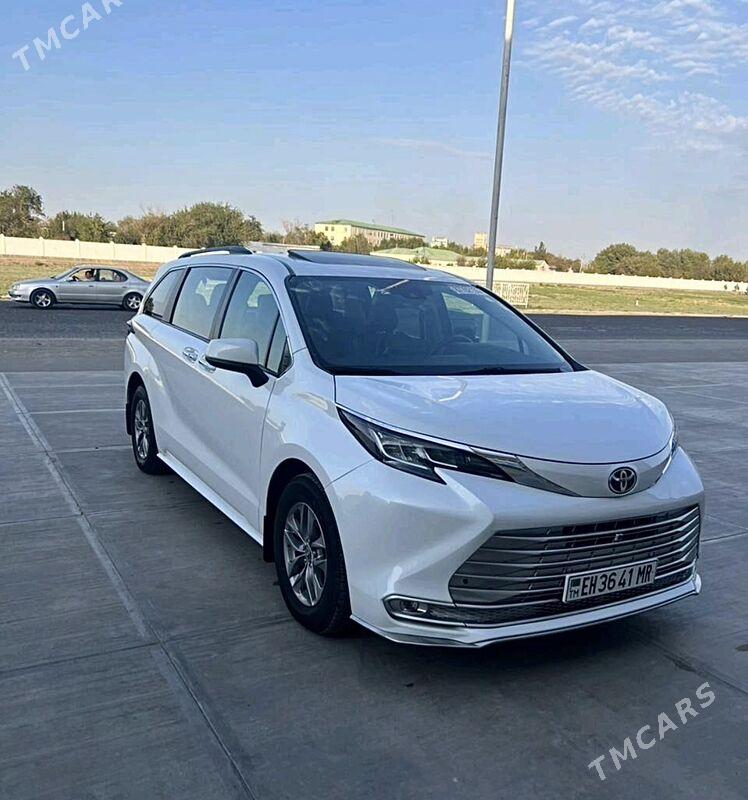 Toyota Sienna 2021 - 475 000 TMT - Мары - img 3