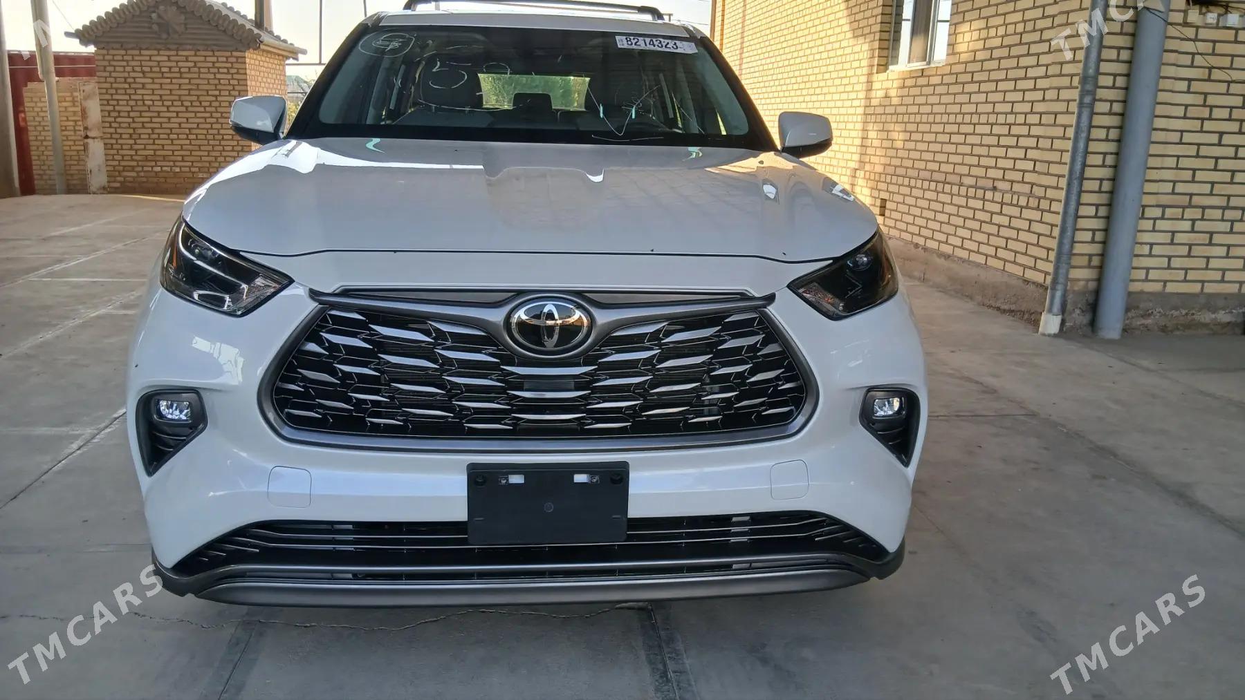 Toyota Highlander 2022 - 540 000 TMT - Мары - img 2