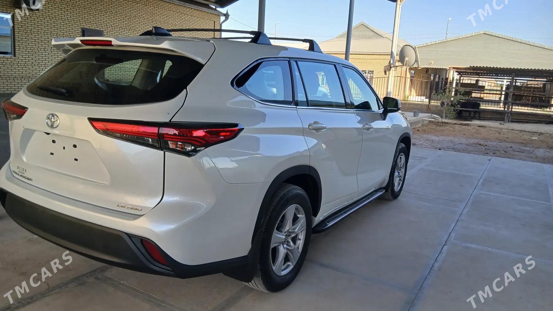 Toyota Highlander 2022 - 540 000 TMT - Мары - img 4