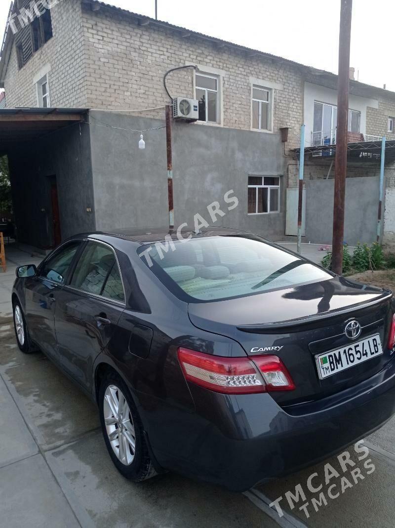 Toyota Camry 2010 - 185 000 TMT - Магданлы - img 7