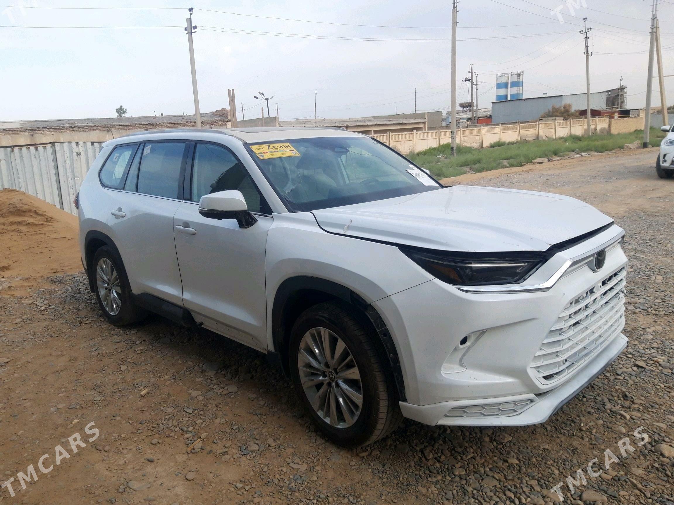 Toyota Grand Highlander 2023 - 700 000 TMT - Мары - img 3