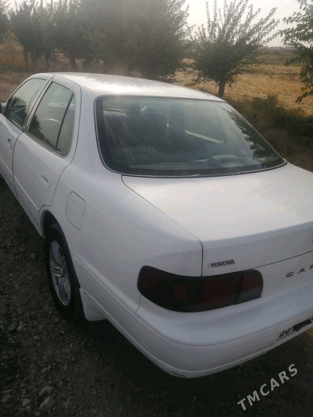 Toyota Camry 1995 - 85 000 TMT - Ёлётен - img 1