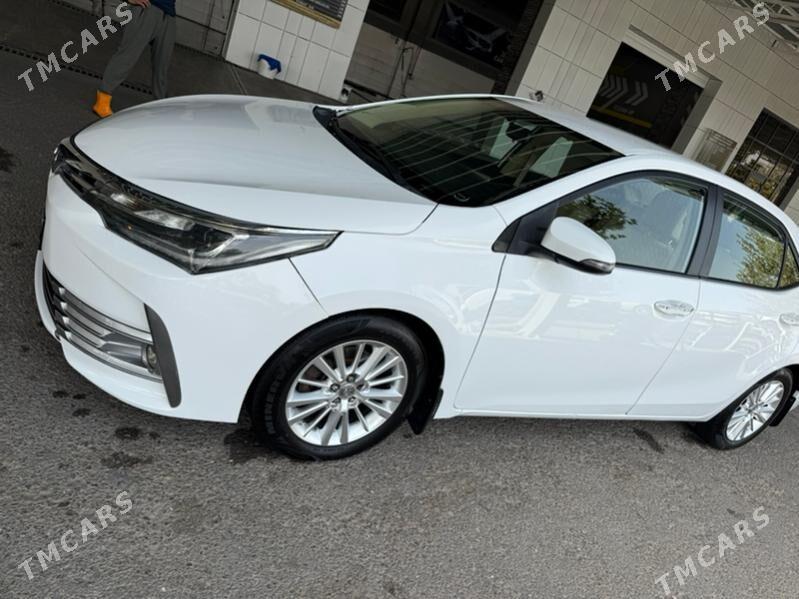Toyota Corolla 2018 - 237 000 TMT - Ашхабад - img 2
