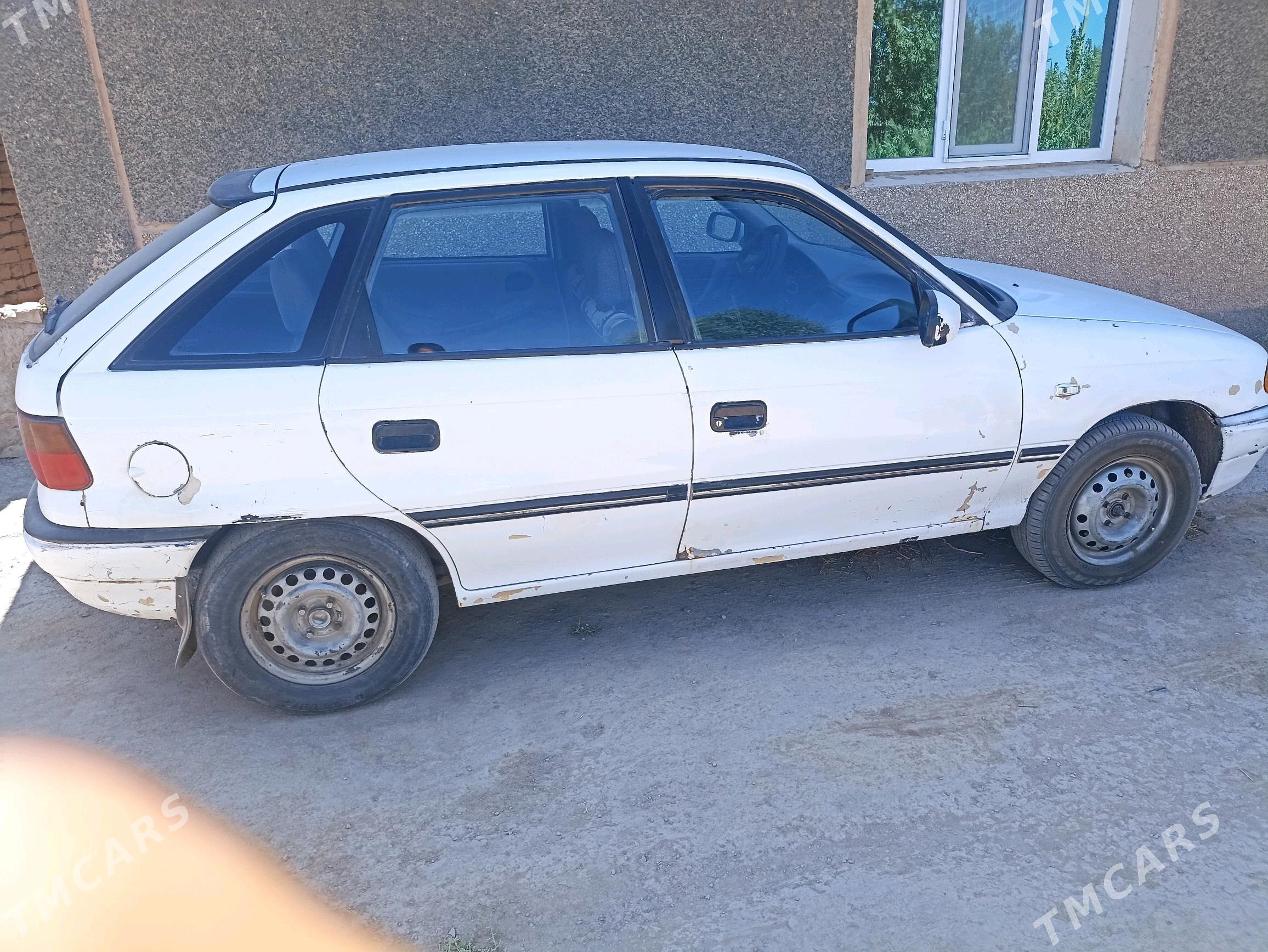 Opel Astra 1993 - 30 000 TMT - Губадаг - img 4