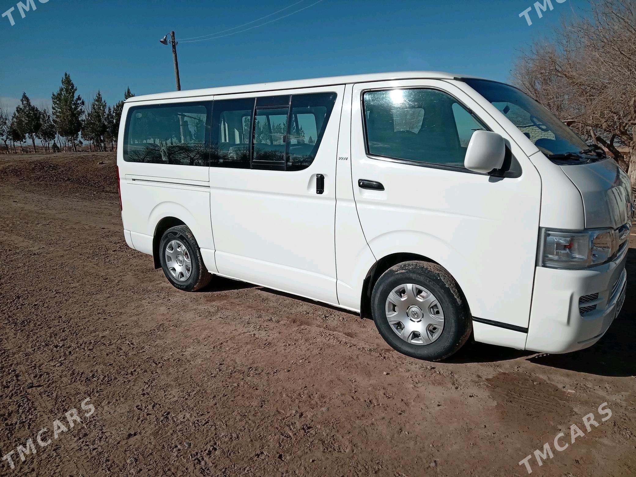 Toyota Hiace 2006 - 220 000 TMT - Каракумский этрап - img 1
