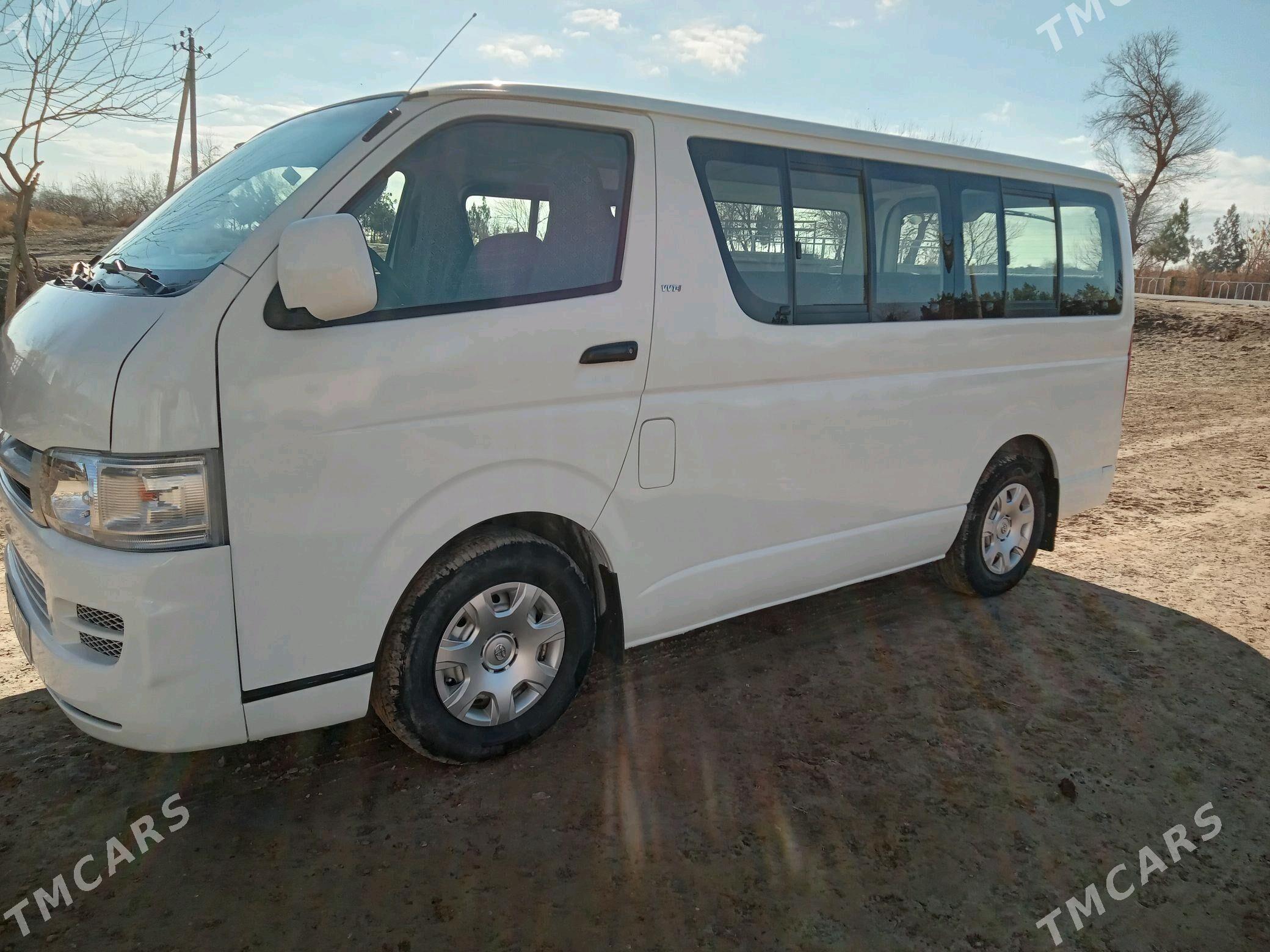 Toyota Hiace 2006 - 220 000 TMT - Каракумский этрап - img 2