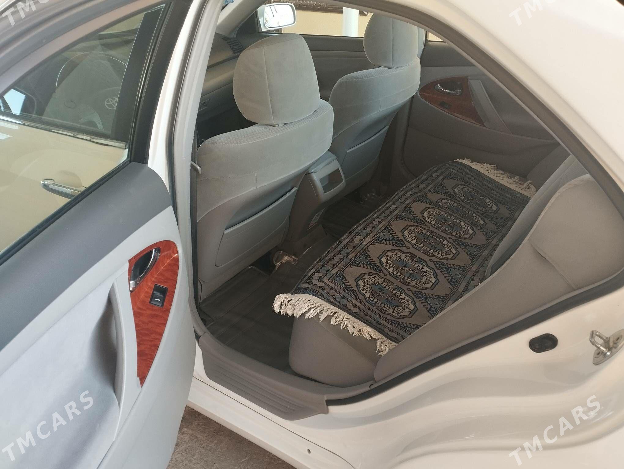 Toyota Camry 2010 - 205 000 TMT - Hitrowka - img 7