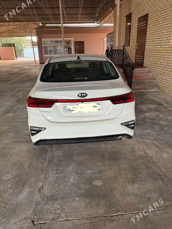 Kia Forte 2021 - 210 000 TMT - Мары - img 3