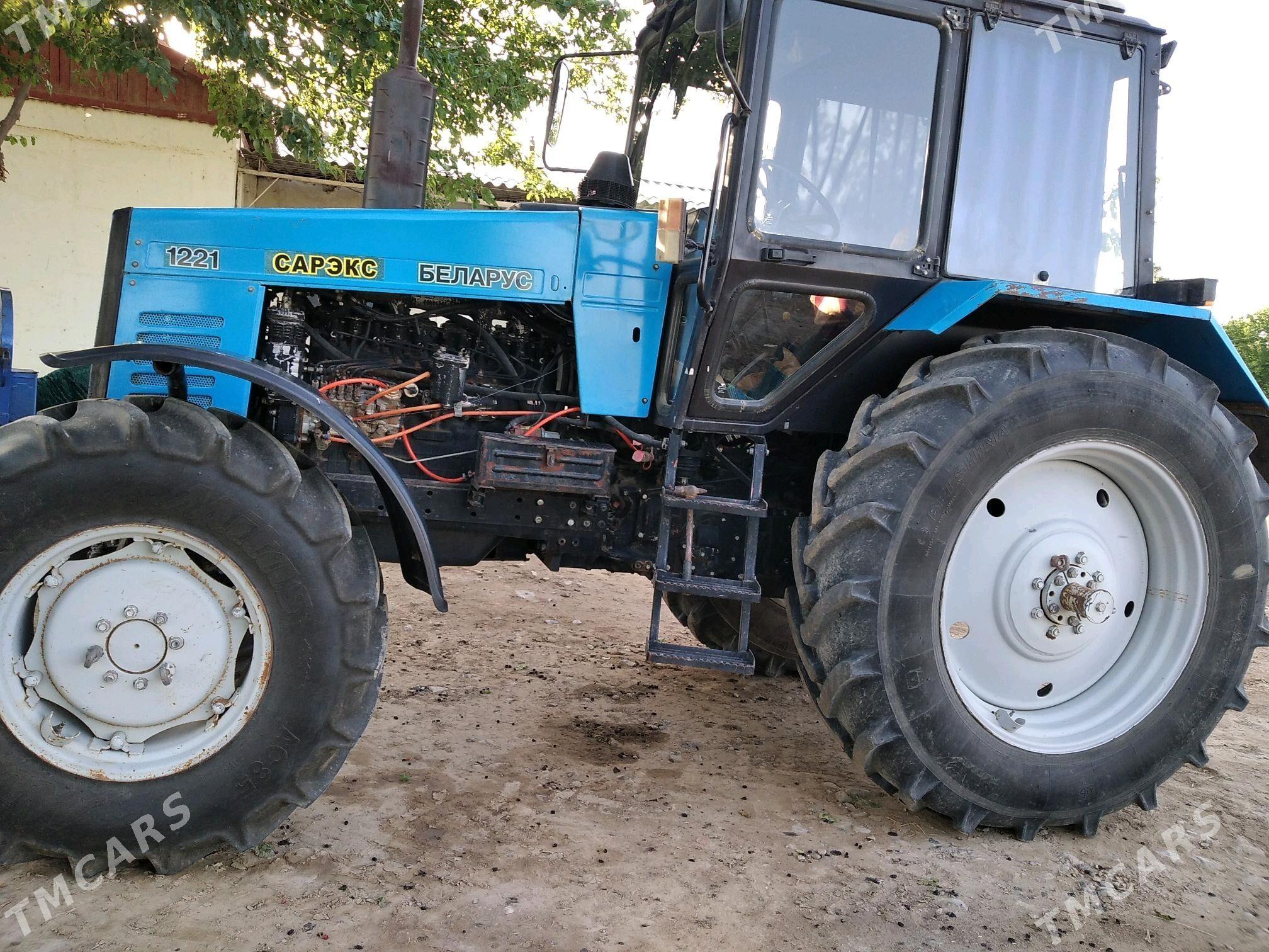 MTZ 82 2009 - 400 000 TMT - Garagum etraby - img 4