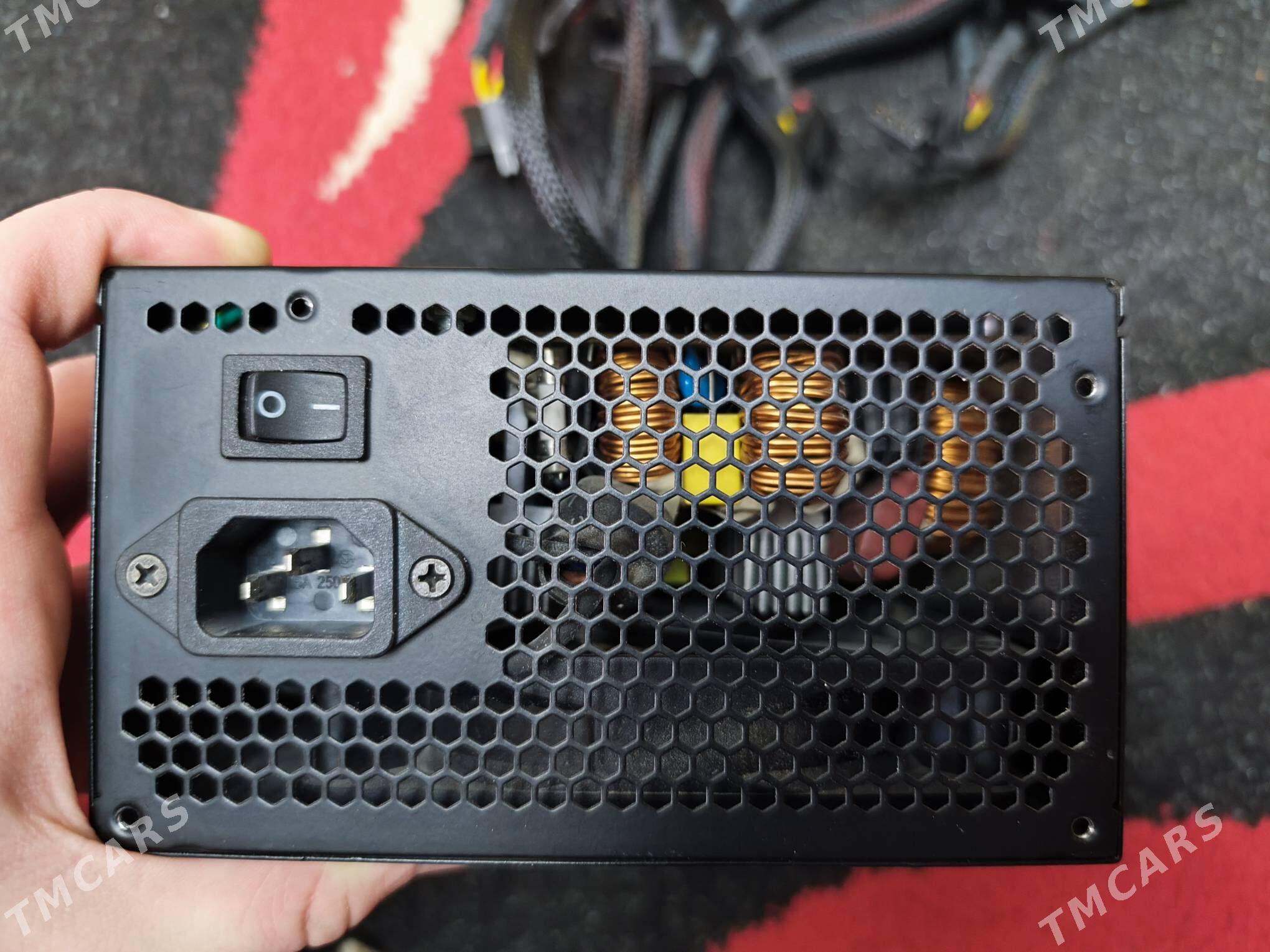 Блок питания Gigabyte 650w - Ашхабад - img 2