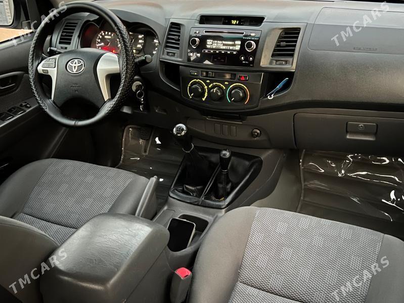Toyota Hilux 2015 - 415 000 TMT - Туркменбаши - img 5