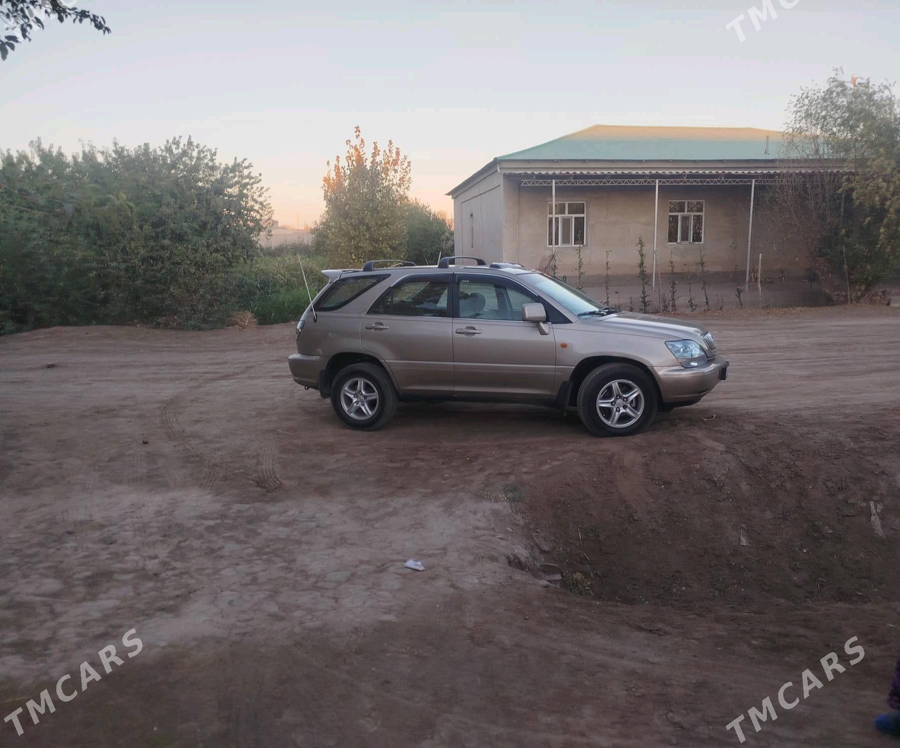Lexus RX 300 2002 - 240 000 TMT - Дашогуз - img 3