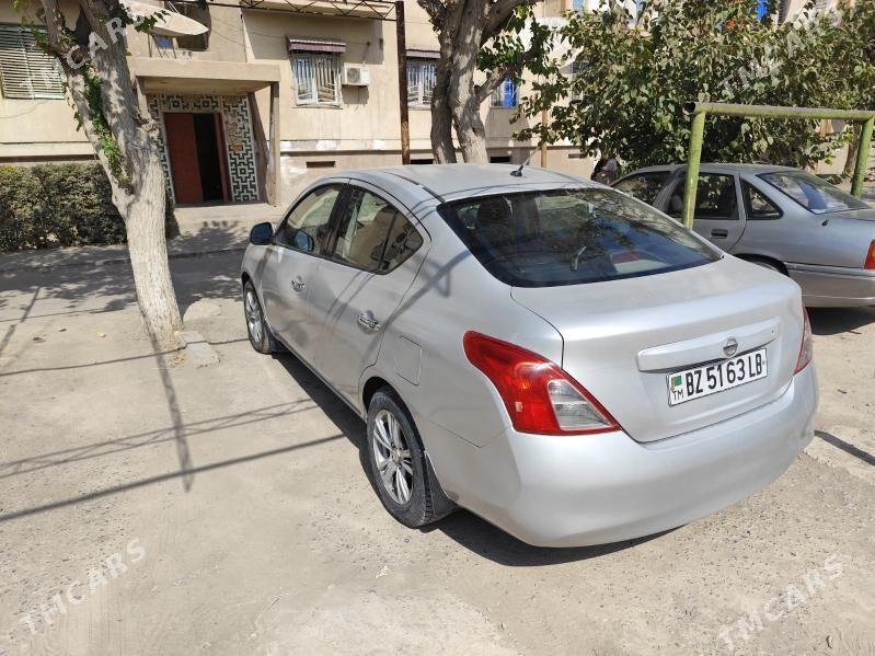 Nissan Versa 2011 - 90 000 TMT - Türkmenabat - img 4
