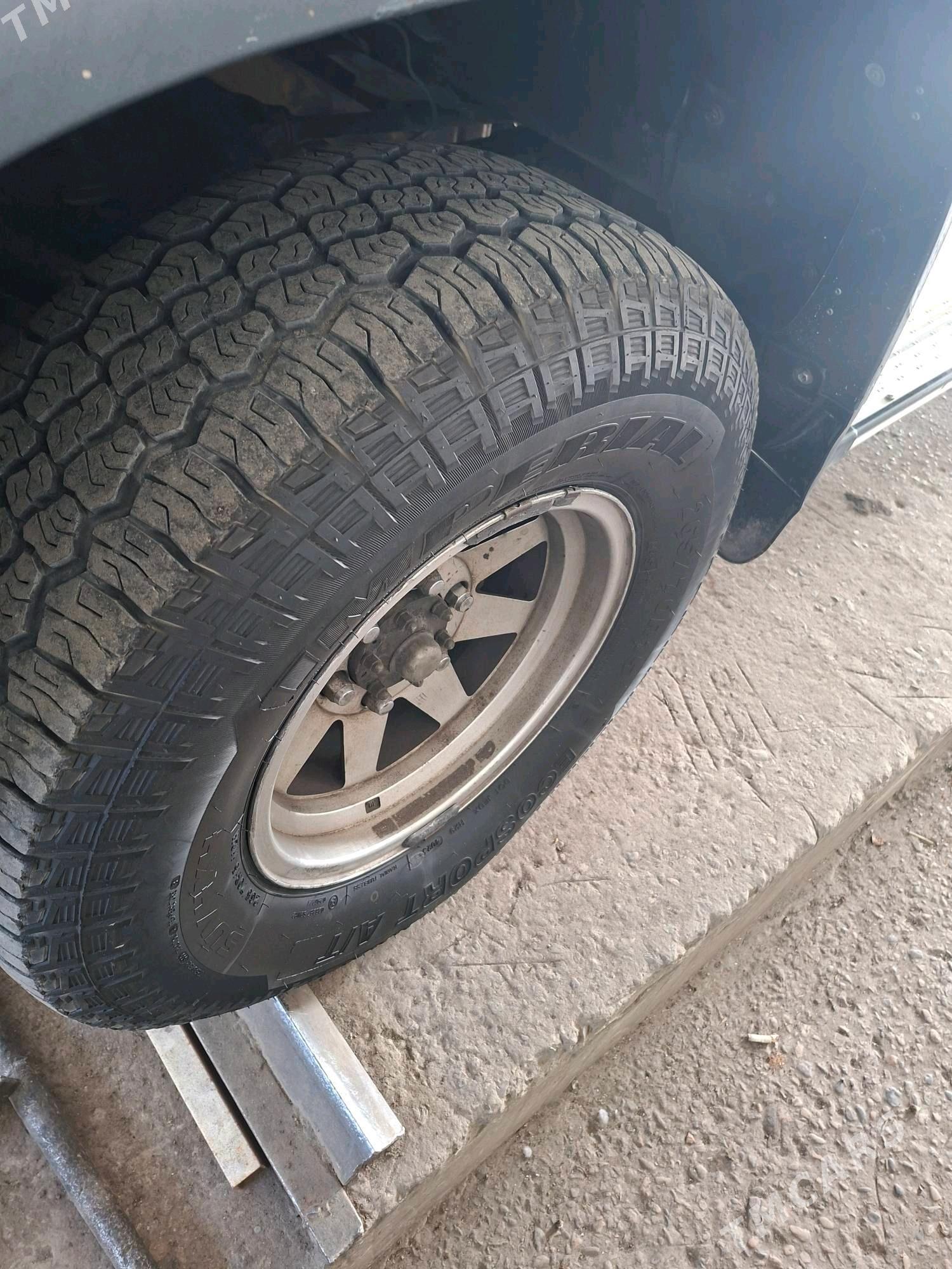 Toyota 4Runner 1995 - 100 000 TMT - Чарджоу - img 3