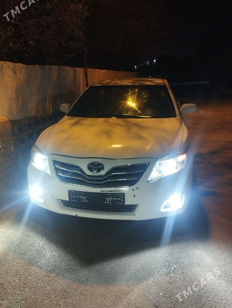 Toyota Camry 2010 - 190 000 TMT - Ak bugdaý etraby - img 2