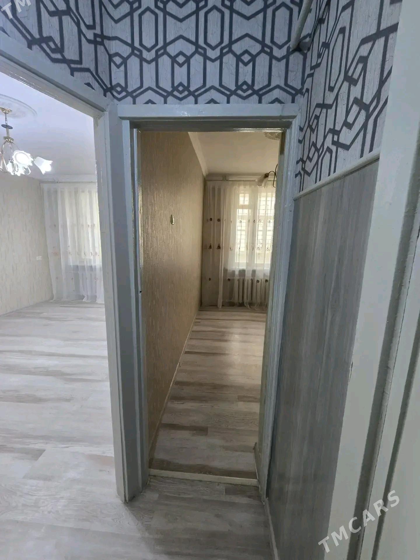ПРОДАЕТСЯ - 4 мкр - img 5