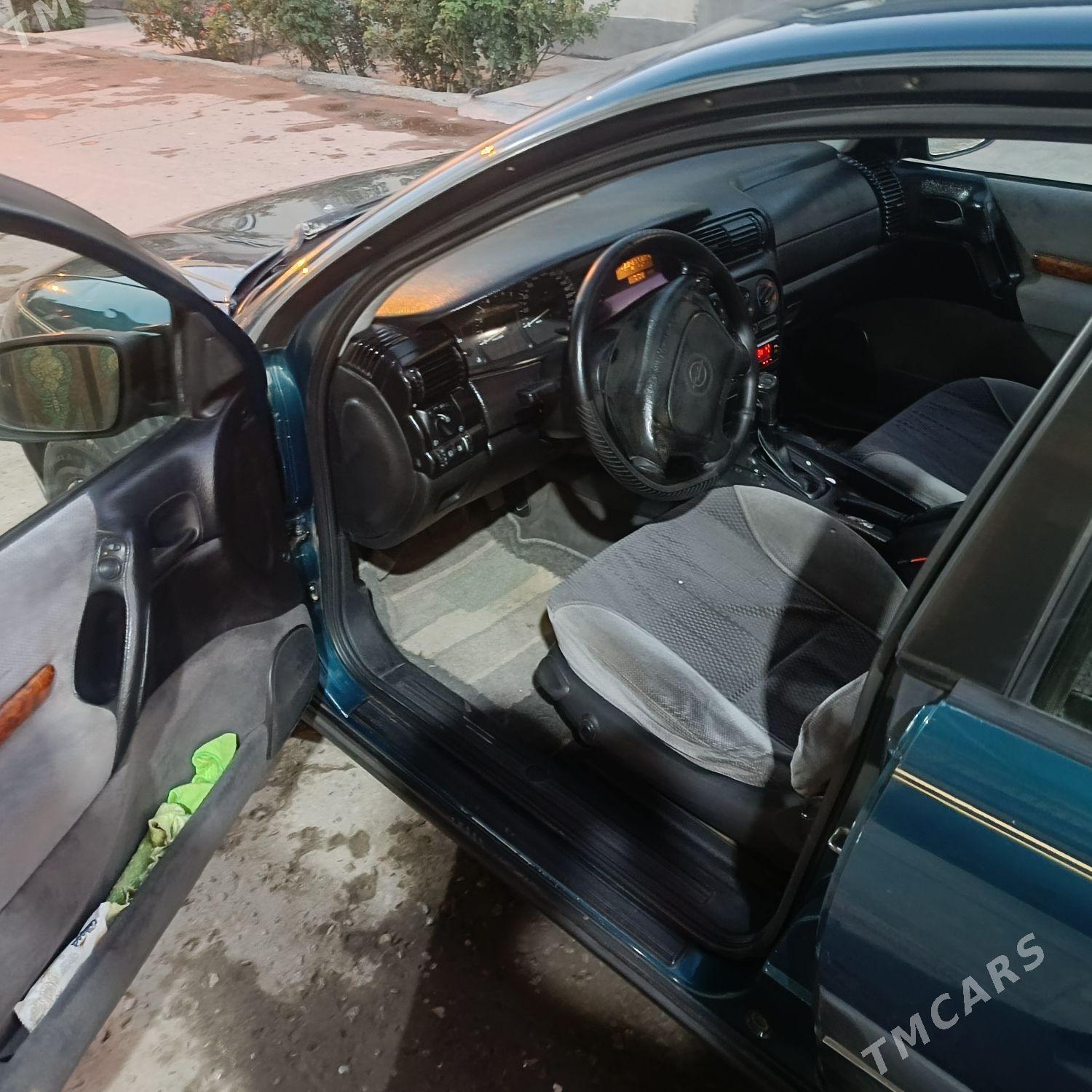 Opel Omega 1994 - 50 000 TMT - Дашогуз - img 3