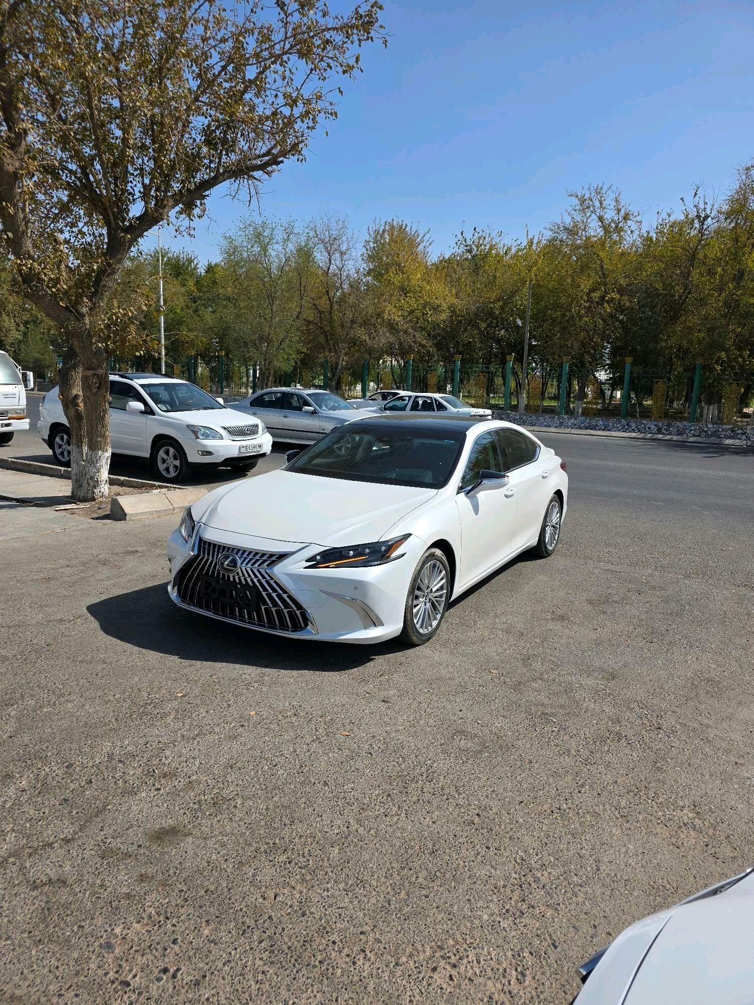 Lexus ES 350 2023 - 600 000 TMT - Mary - img 7
