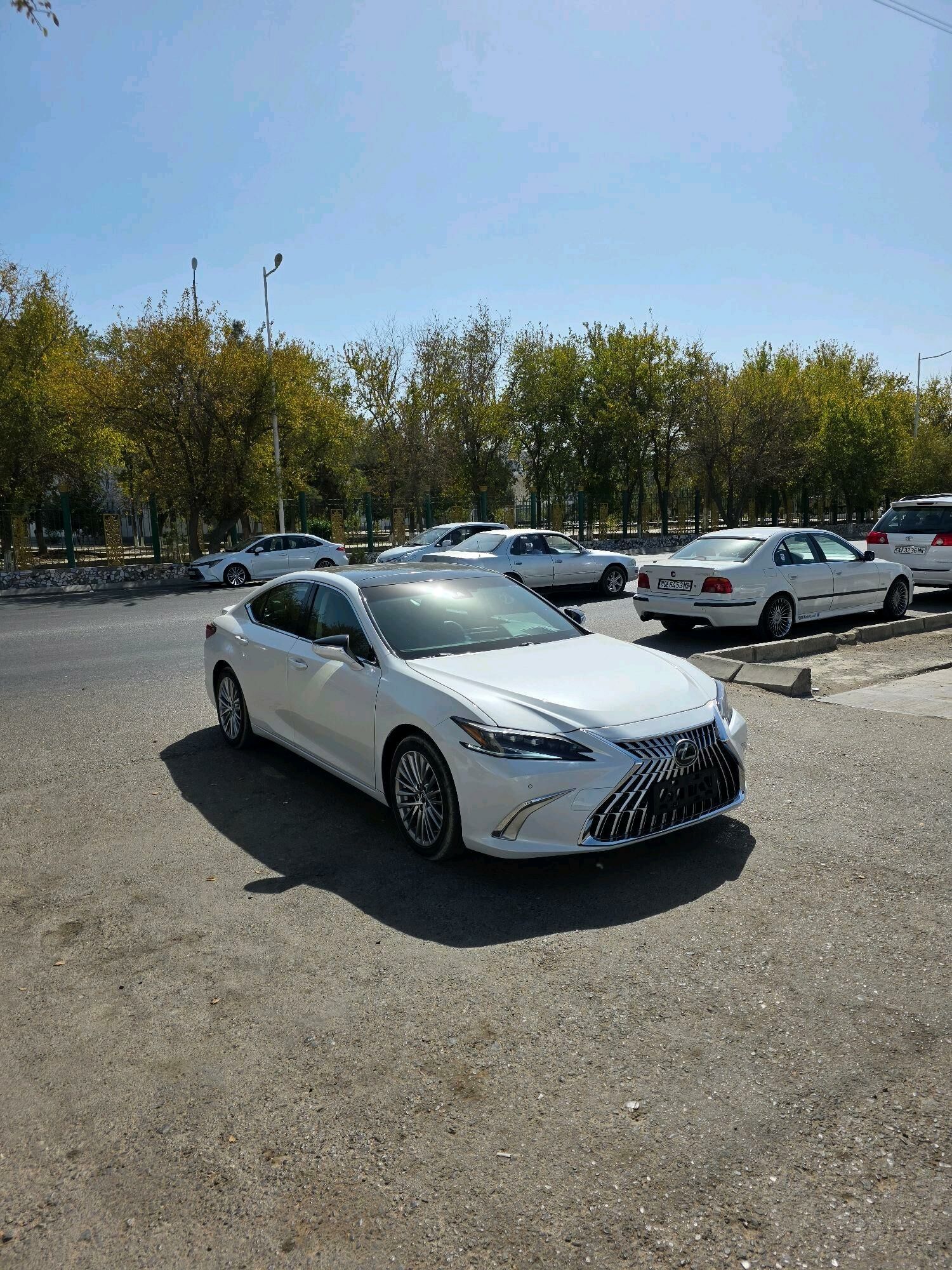 Lexus ES 350 2023 - 600 000 TMT - Mary - img 8