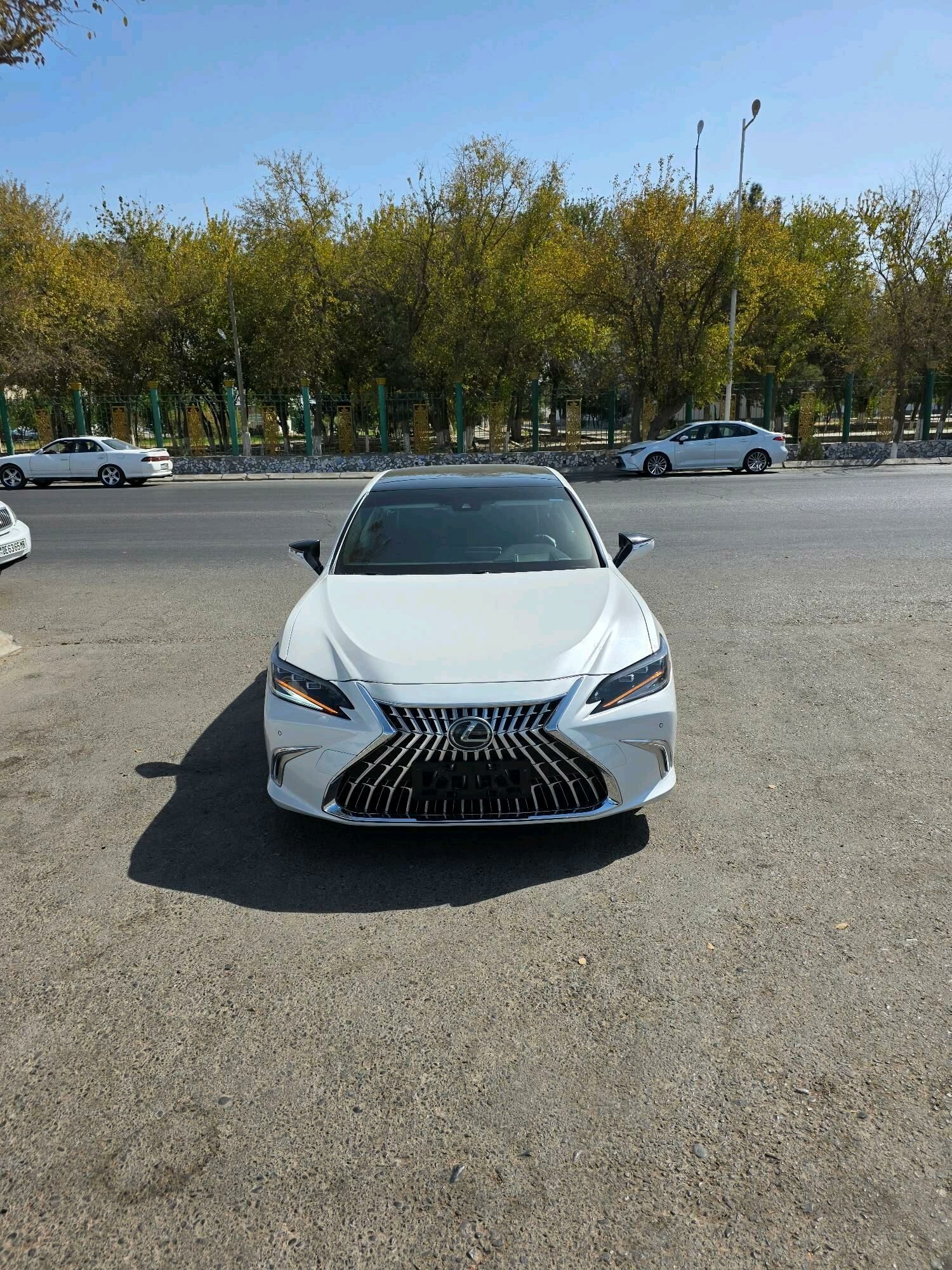 Lexus ES 350 2023 - 600 000 TMT - Mary - img 4