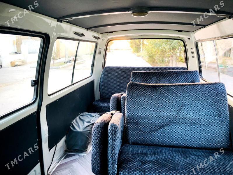 Toyota Hiace 2003 - 130 000 TMT - Гёкдепе - img 2