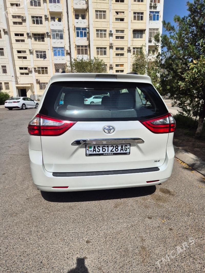 Toyota Sienna 2017 - 460 000 TMT - Aşgabat - img 4