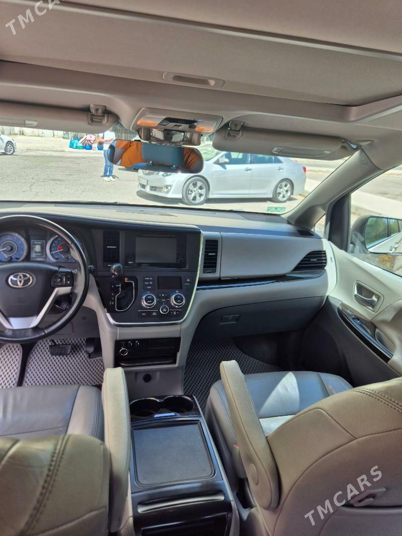 Toyota Sienna 2017 - 460 000 TMT - Aşgabat - img 6